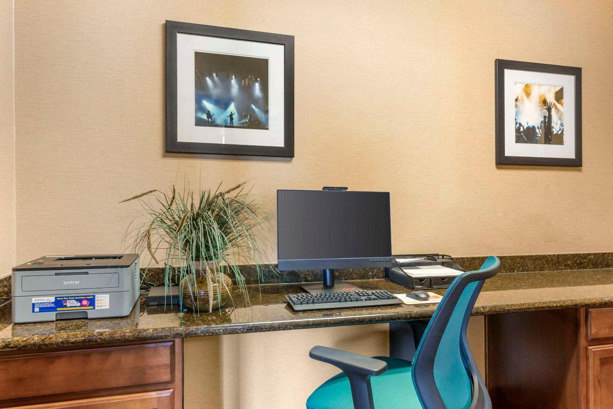 Comfort Suites Glendale - State Farm Stadium Area Buitenkant foto